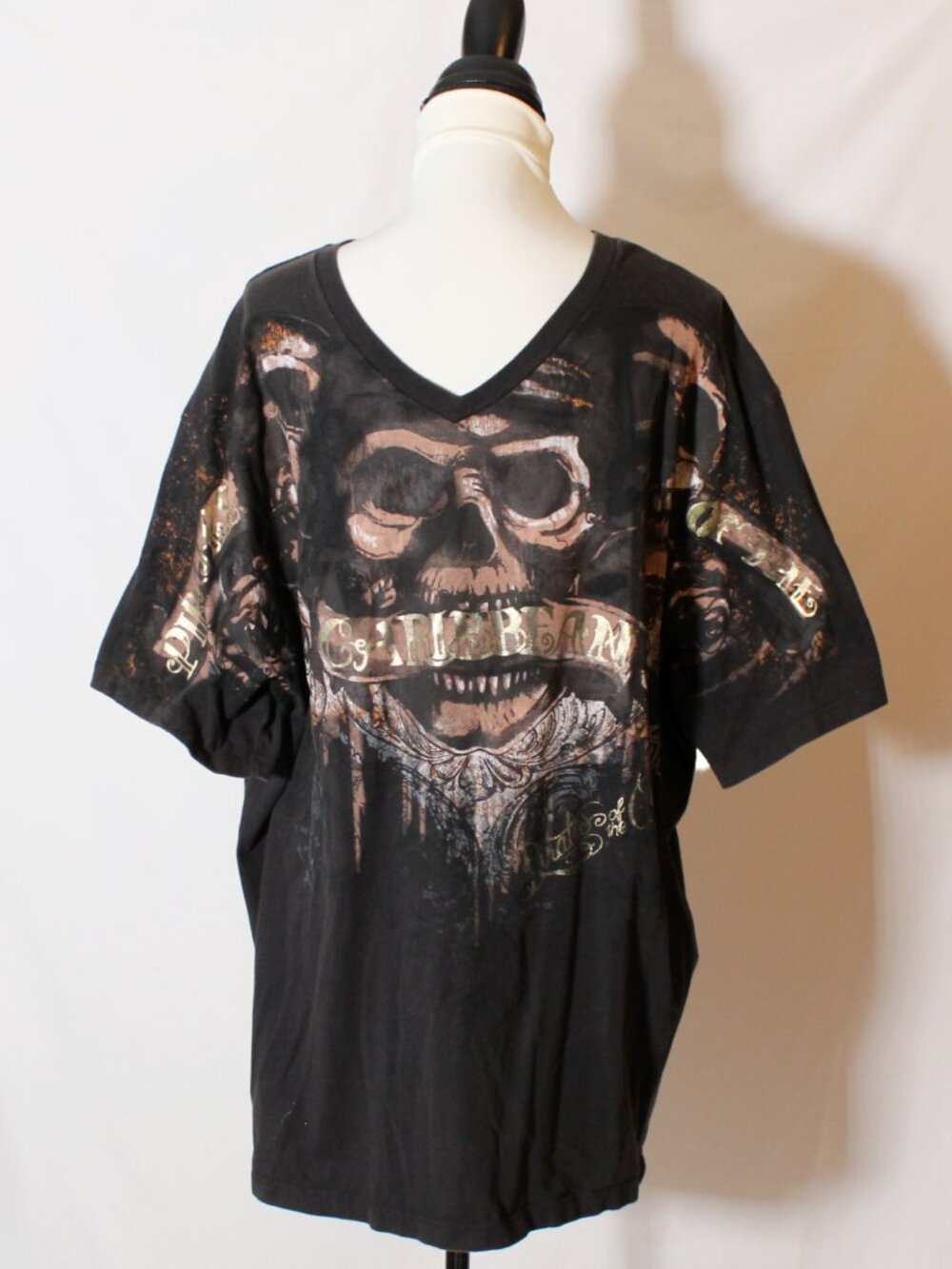 Vintage Style Pirate Skull V Neck T Shirt 2XL